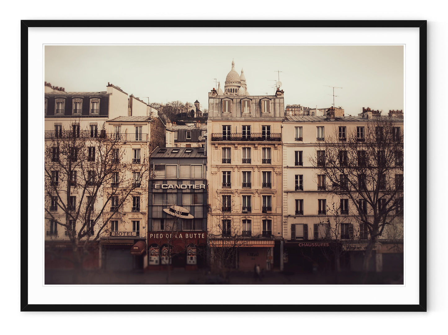 MONTMARTRE SHOPS