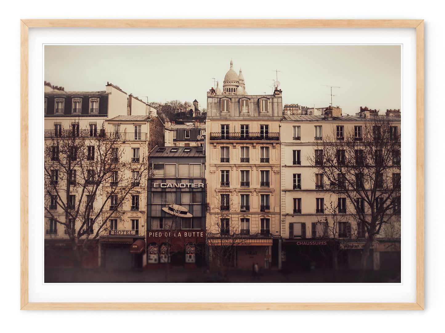 MONTMARTRE SHOPS
